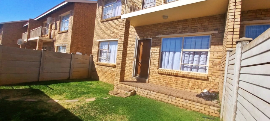 To Let 2 Bedroom Property for Rent in Fleurdal Free State